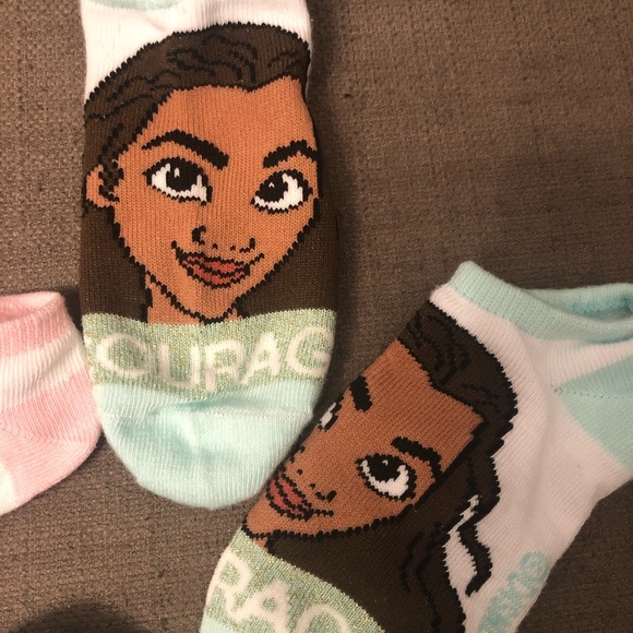 Disney princess girls ankle 5 pairs of socks size 10-13. New, never worn - Picture 4 of 6